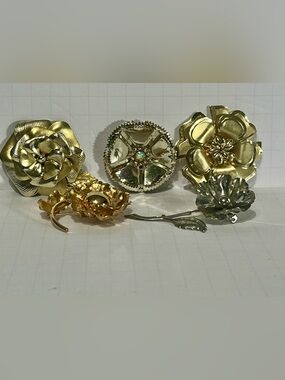 Gold & Silver Floral Brooch Lot